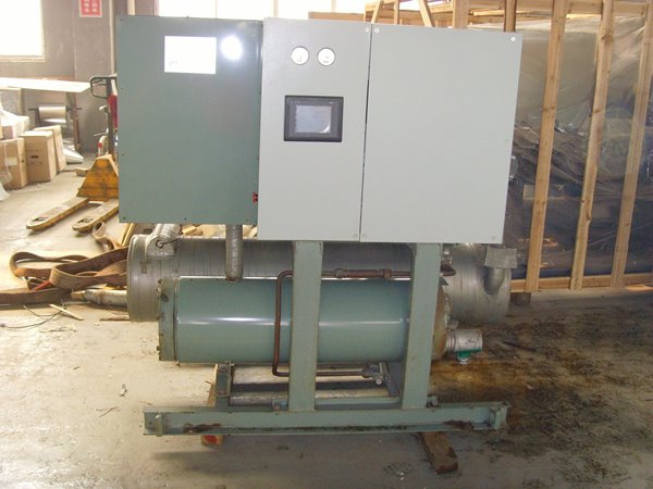 察哈尔右翼前酒店中央空调不停机清洗方法介绍